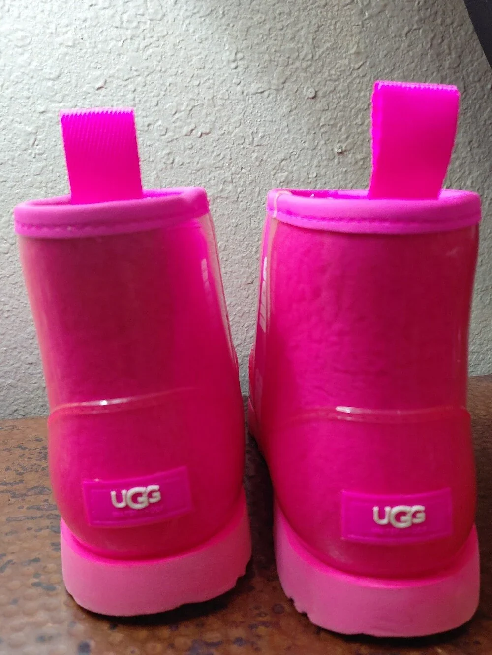 UGG Sz. 6 Taffy Pink Classic Clear Mini Waterproof Boot